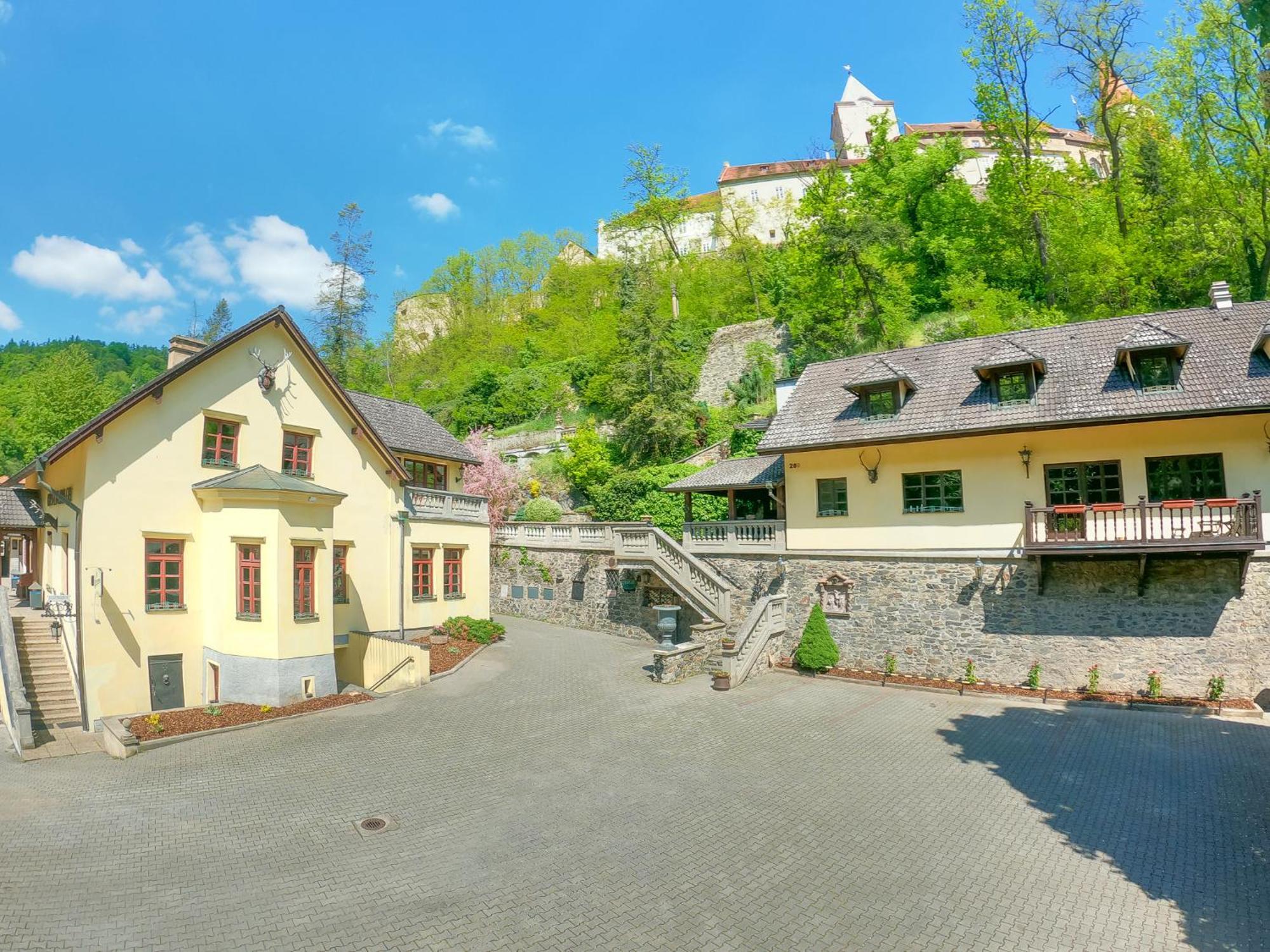 Resort U Jelena Křivoklát Dış mekan fotoğraf